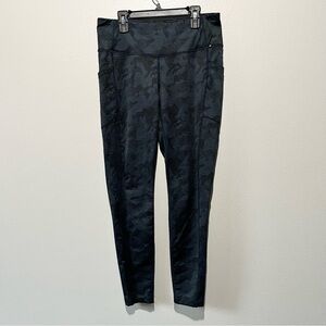 MONDETTA Performance + Luxury- Dark Blue Camo Leggings with Pockets Size M